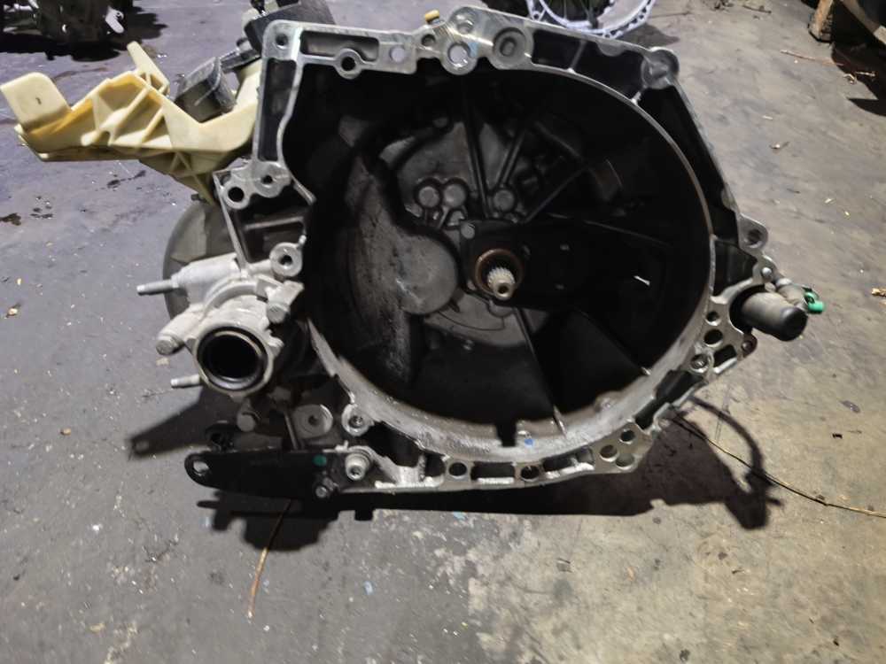 BOITE DE VITESSE MANUEL CITROEN/PEUGEOT  - Vue 3